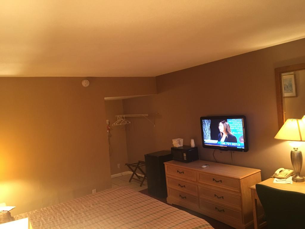 Executive Economy Lodge Pompano Beach Eksteriør billede