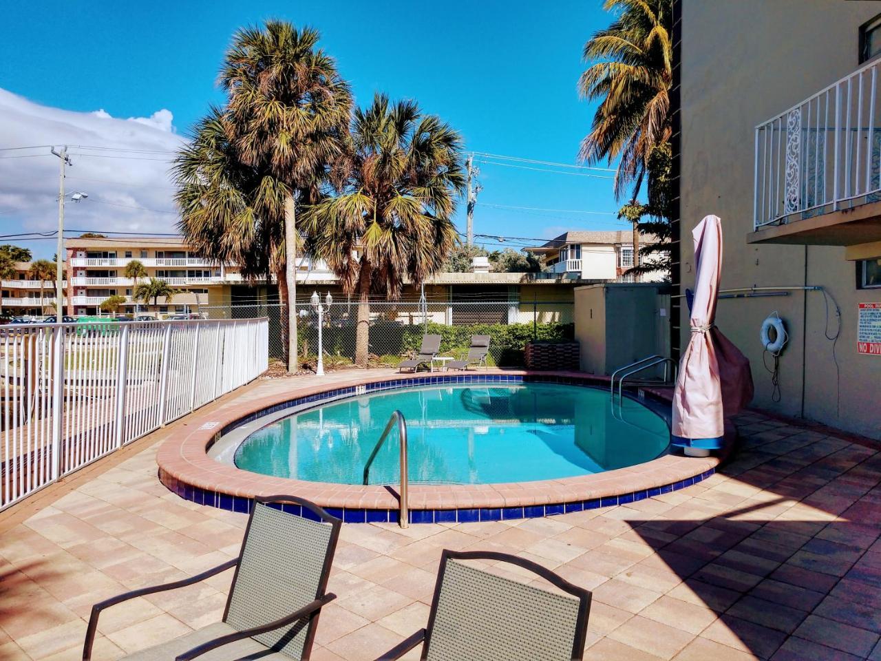 Executive Economy Lodge Pompano Beach Eksteriør billede