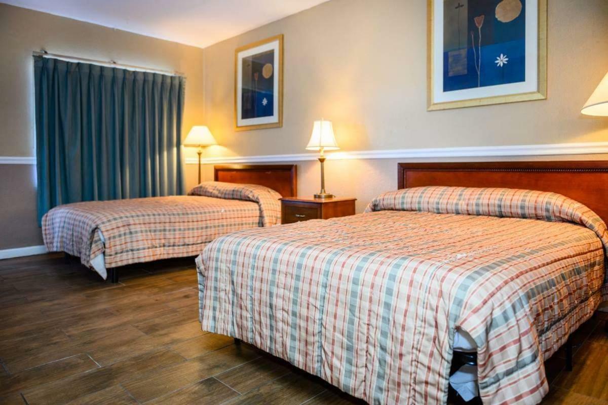 Executive Economy Lodge Pompano Beach Eksteriør billede