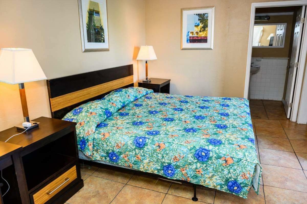 Executive Economy Lodge Pompano Beach Eksteriør billede